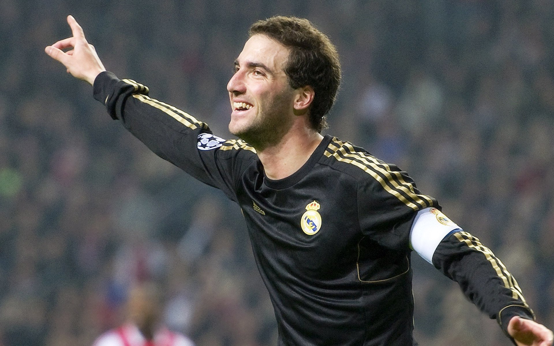 ““危险边缘”——那些让人心跳加速的赛段瞬间”，危险边缘的快乐