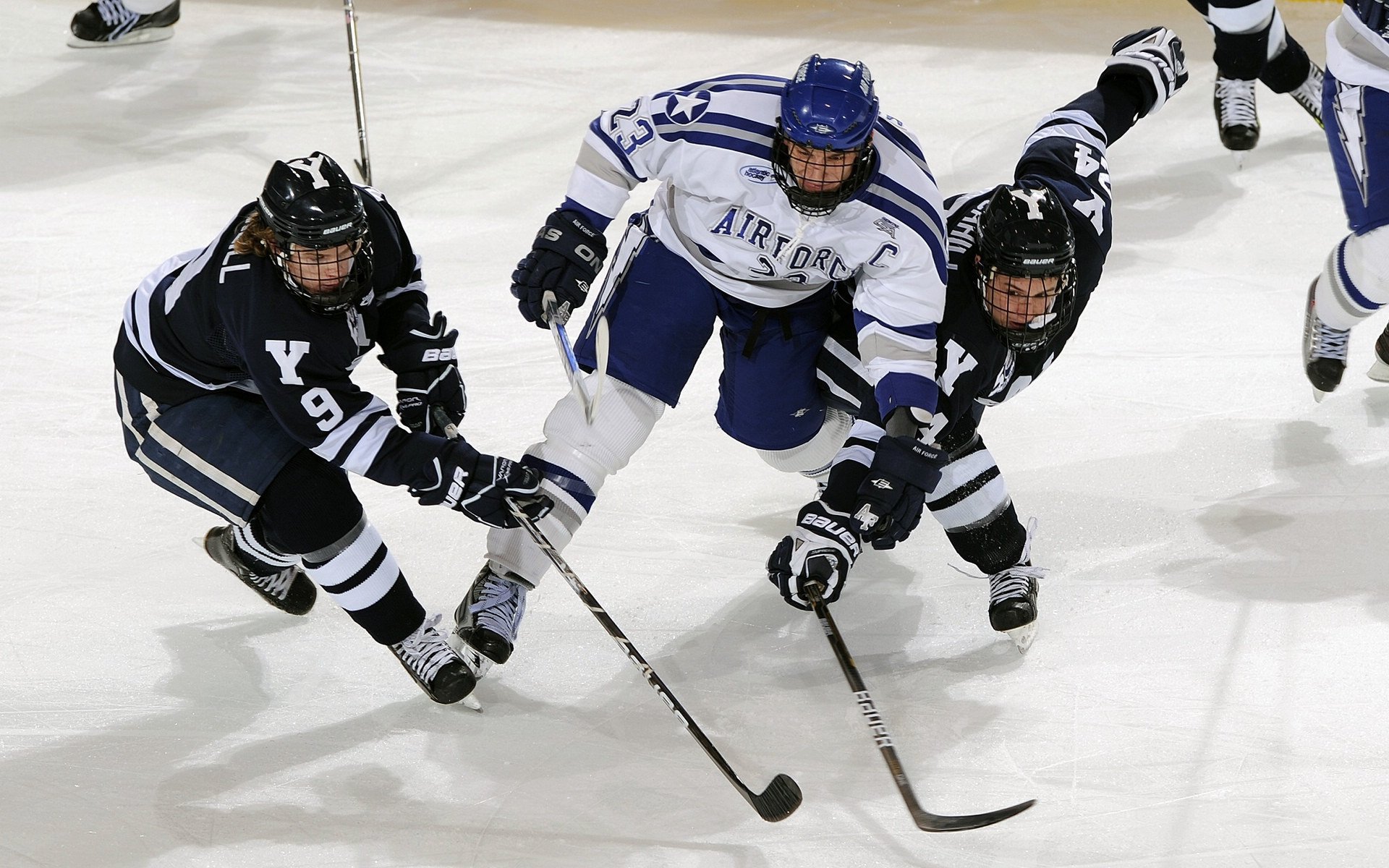 英超激烈争斗，几大豪门激战正酣