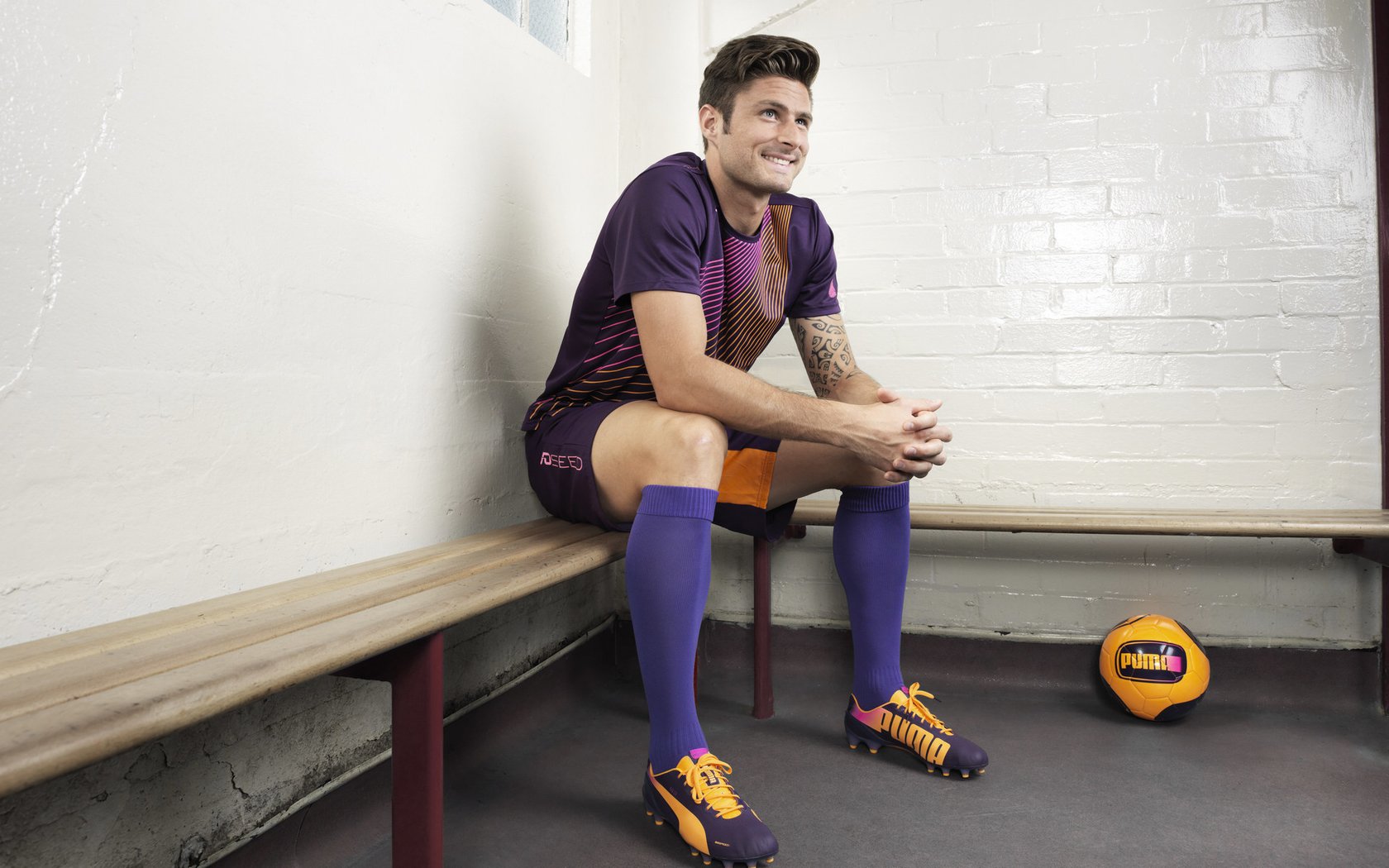 九游平台官网-覃海洋用坚持和努力书写辉煌，覃海洋 哪里人